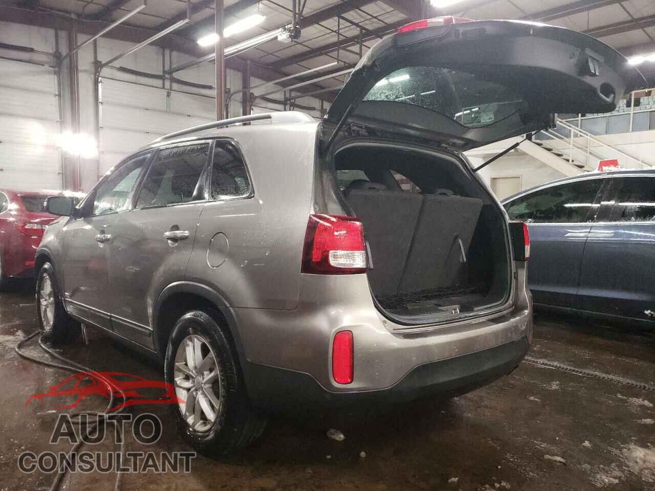 KIA SORENTO 2015 - 5XYKTDA63FG637736