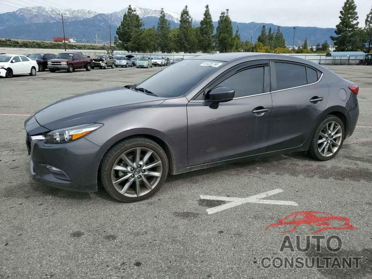 MAZDA 3 2018 - 3MZBN1V37JM246333