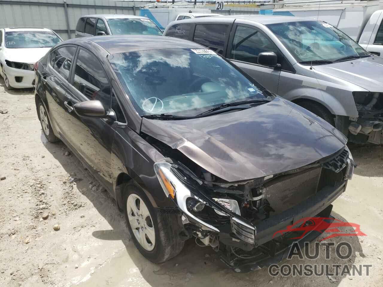 KIA FORTE 2018 - 3KPFK4A74JE170474