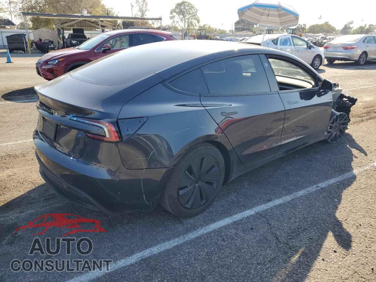 TESLA MODEL 3 2024 - 5YJ3E1EAXRF728770