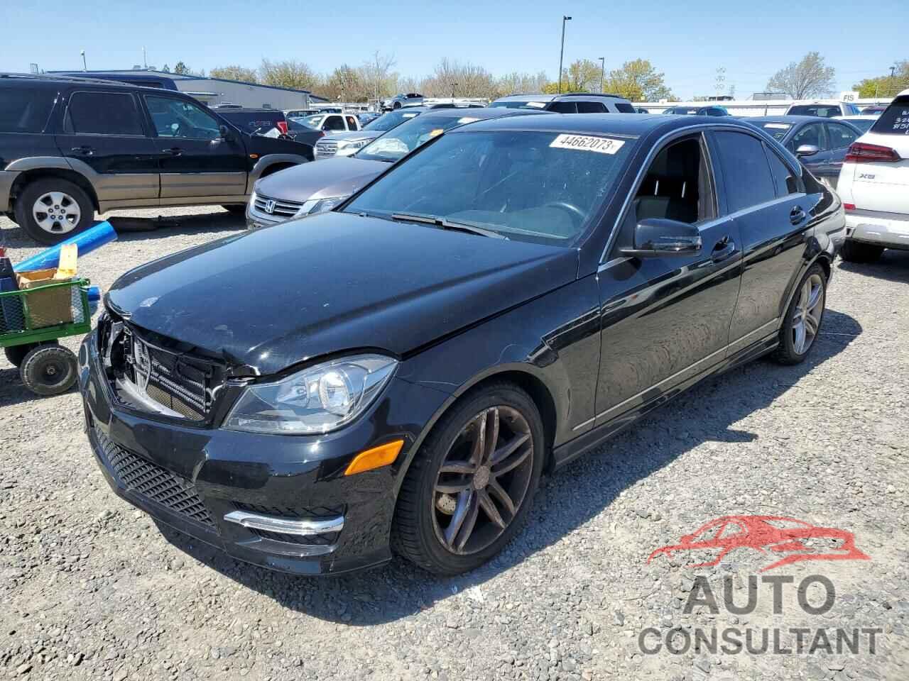 MERCEDES-BENZ C-CLASS 2014 - WDDGF4HB1EA943807