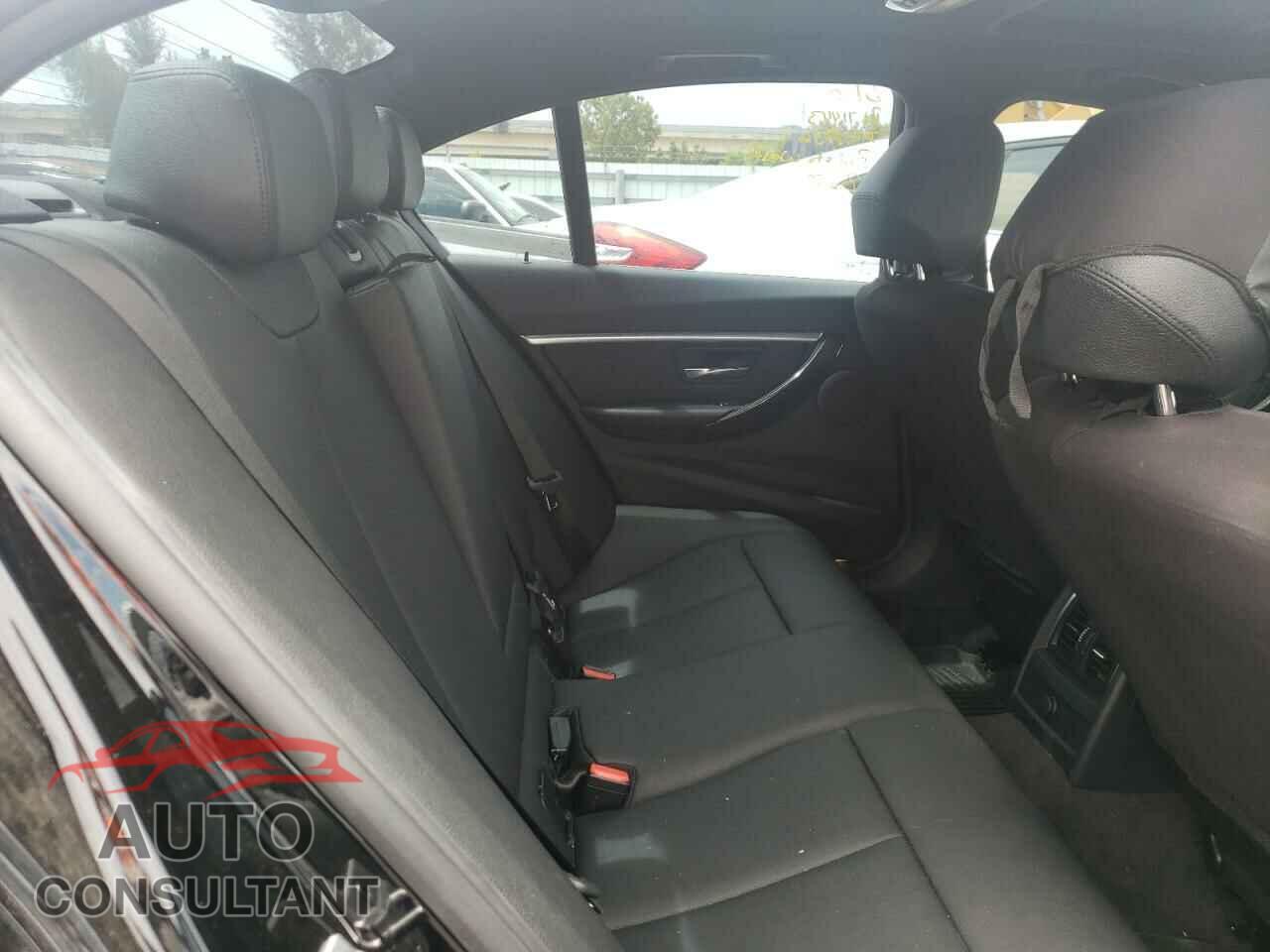 BMW 3 SERIES 2017 - WBA8B9C35HK885946