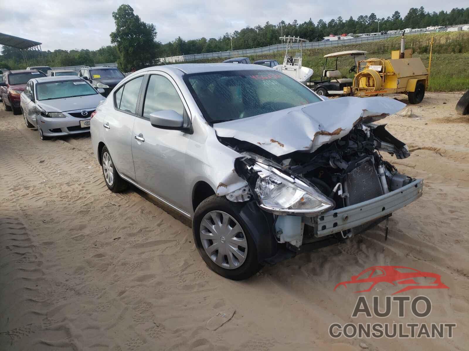 NISSAN VERSA 2018 - 3N1CN7AP3JL840090