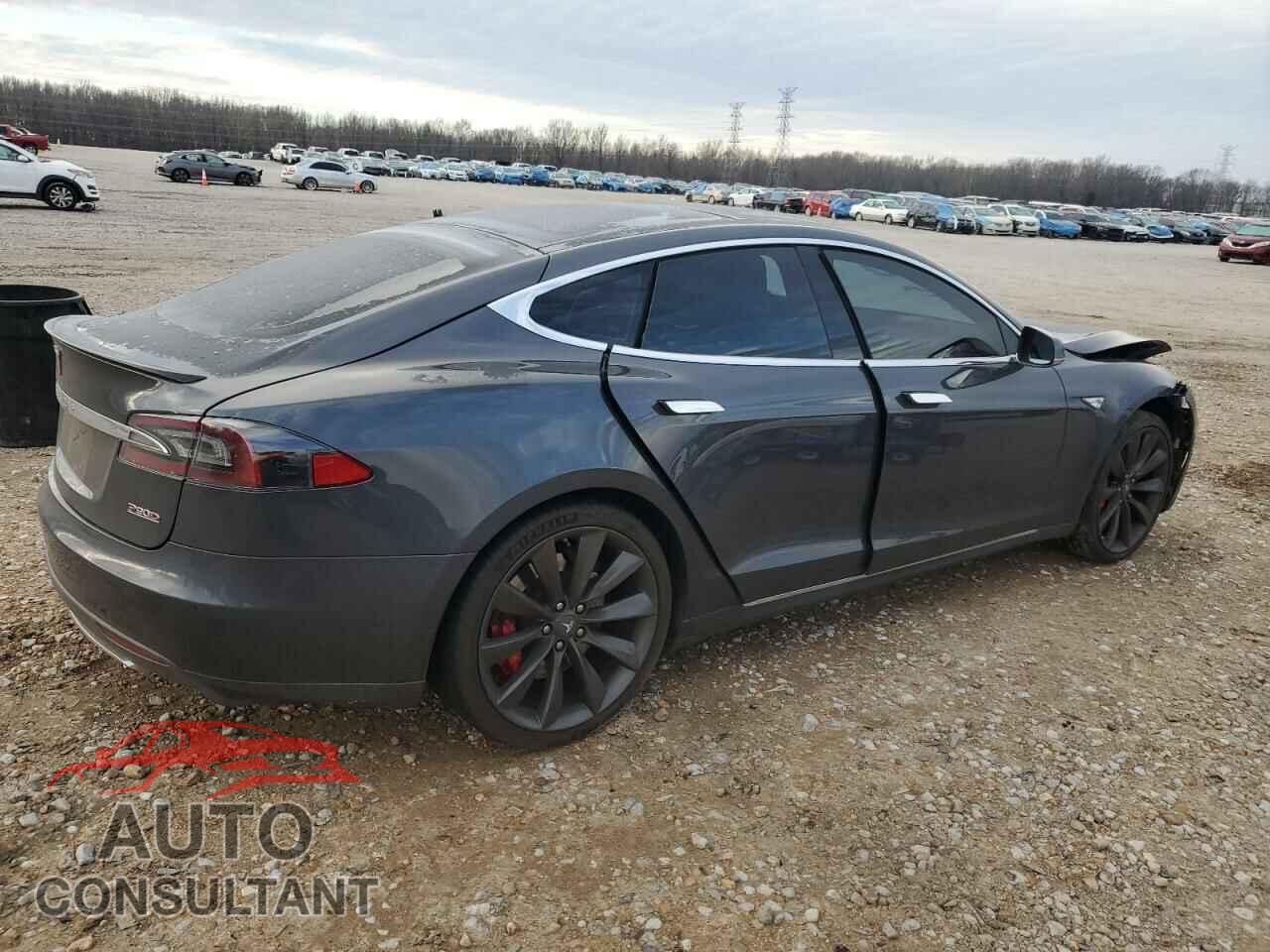 TESLA MODEL S 2015 - 5YJSA1E48FF113079