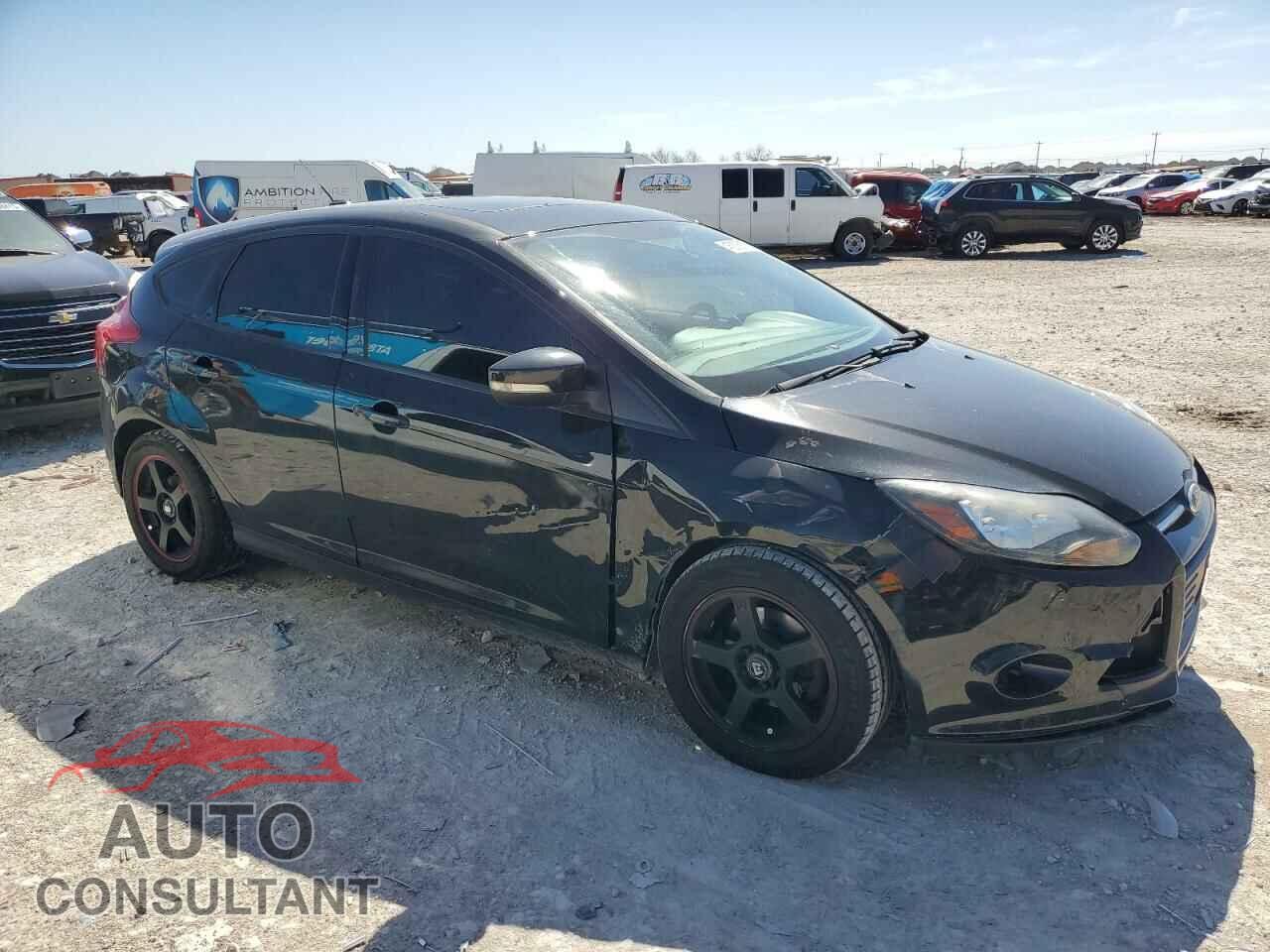FORD FOCUS 2014 - 1FADP3K2XEL292846
