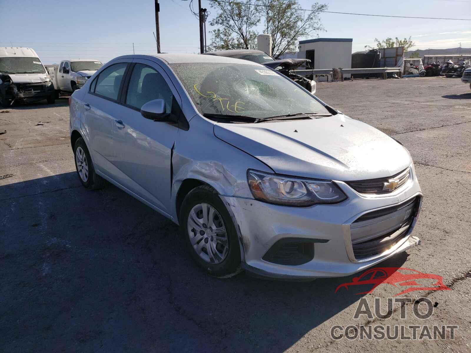 CHEVROLET SONIC 2017 - 1G1JB5SH0H4131148