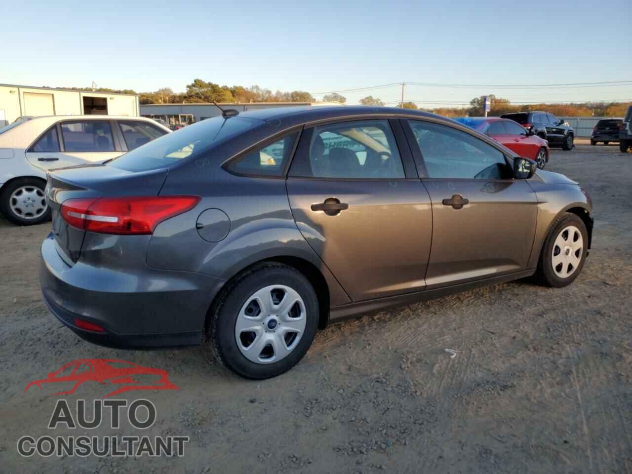 FORD FOCUS 2018 - 1FADP3E25JL249358