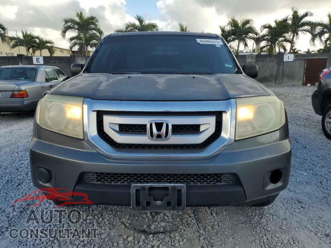 HONDA PILOT 2011 - 5FNYF3H21BB020710