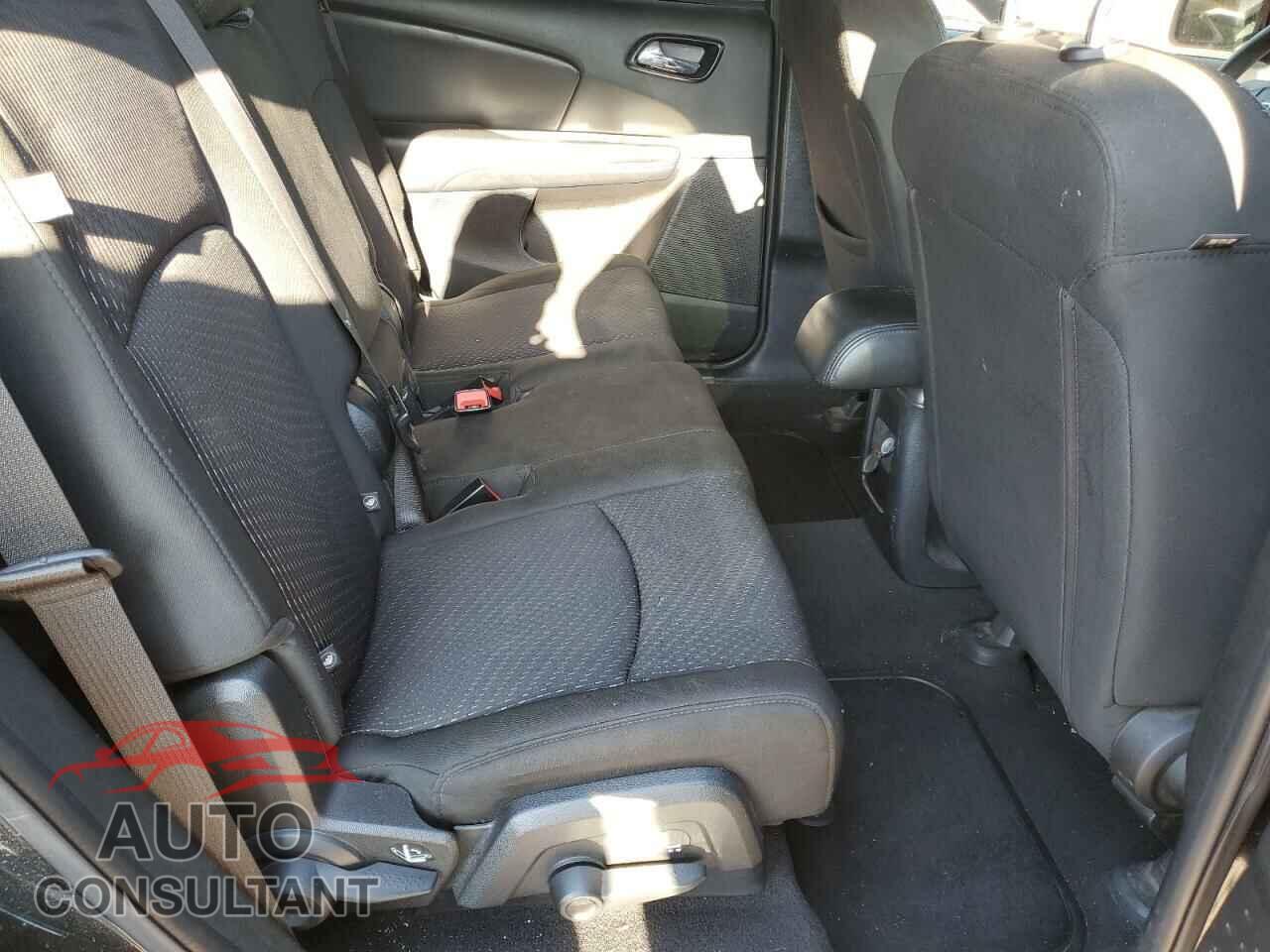 DODGE JOURNEY 2019 - 3C4PDCBB4KT820817