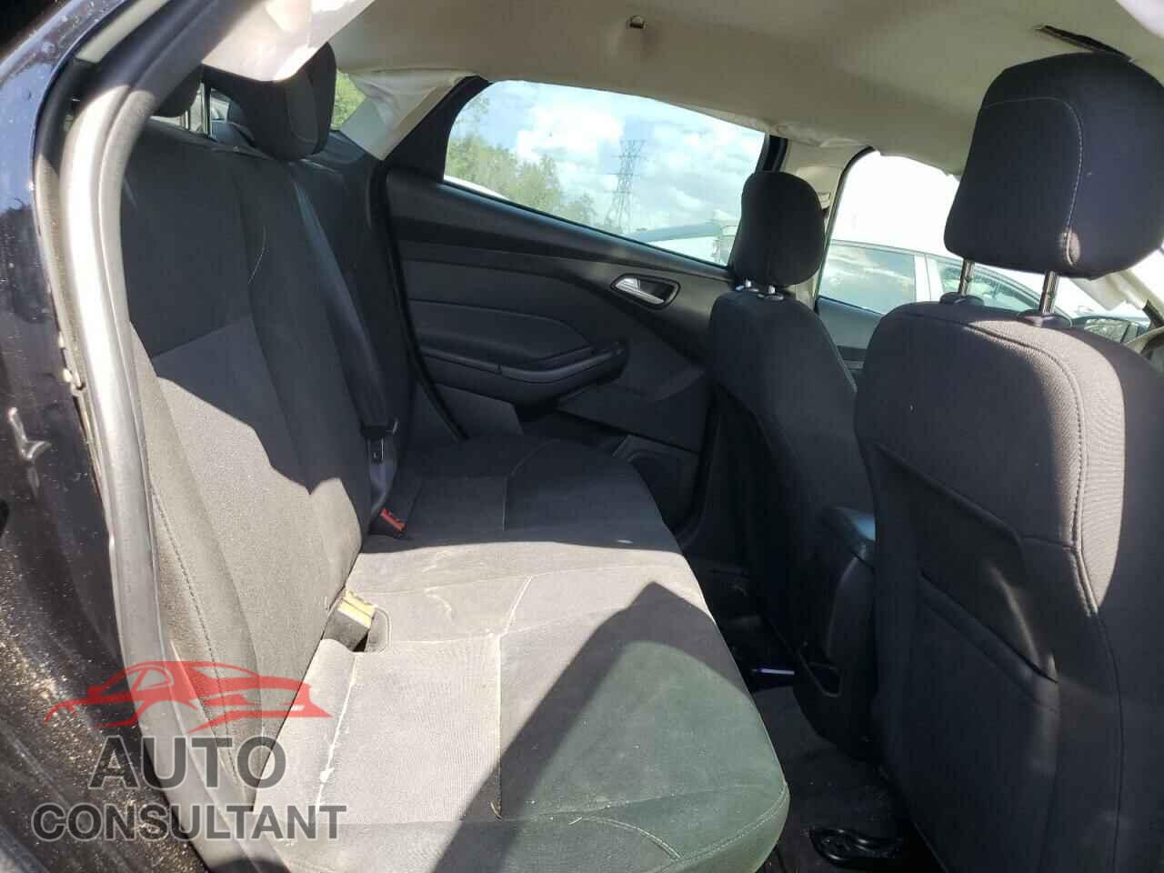 FORD FOCUS 2018 - 1FADP3F25JL256440