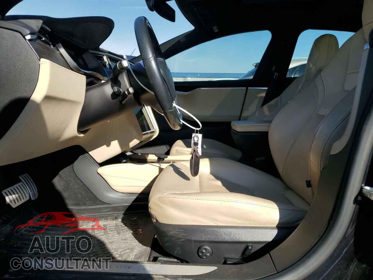 TESLA MODEL S 2016 - 5YJSA1E42GF131997