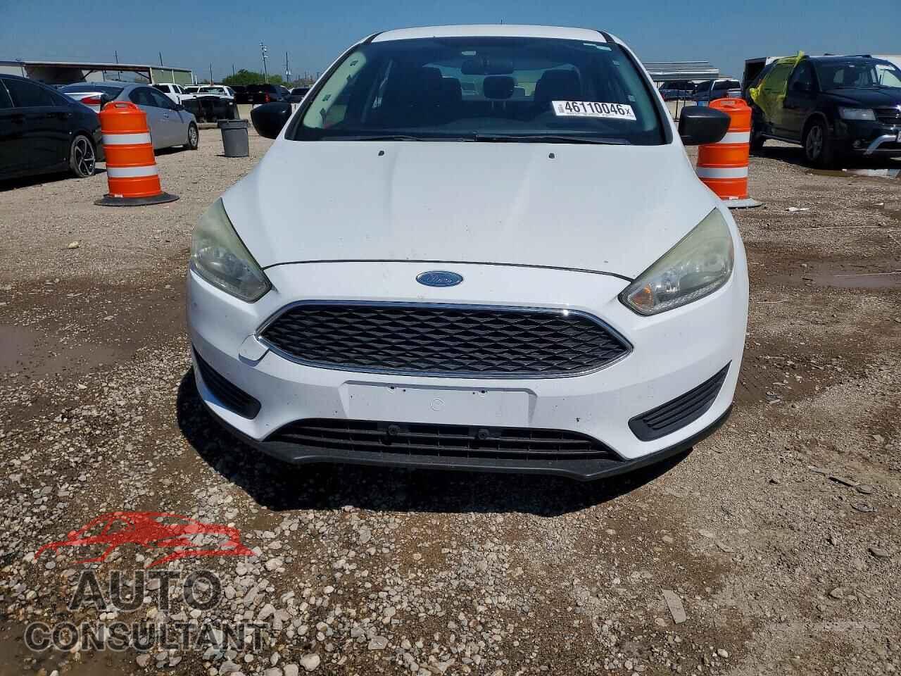 FORD FOCUS 2015 - 1FADP3E22FL230970