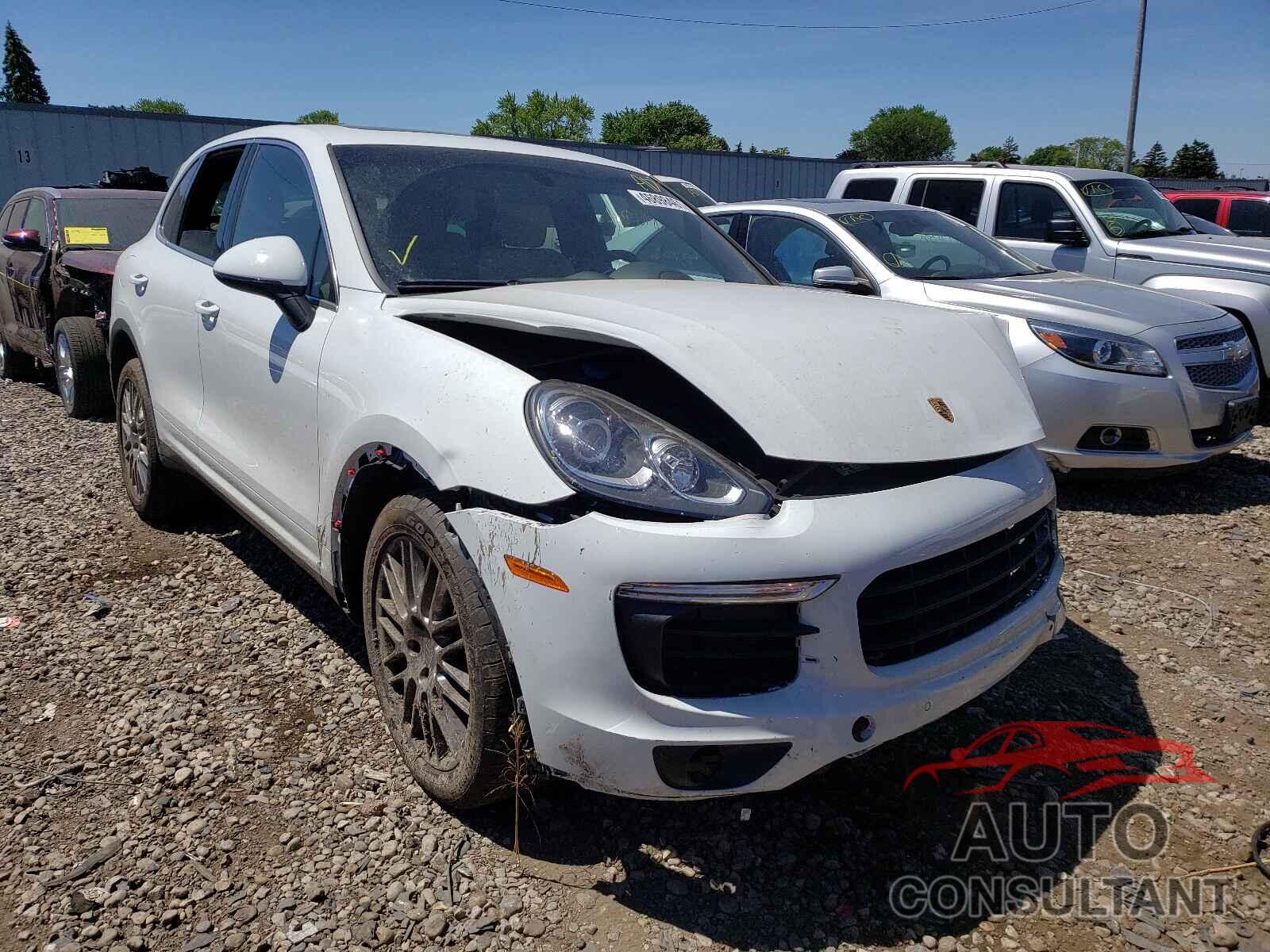 PORSCHE CAYENNE 2016 - WP1AA2A27GKA15413