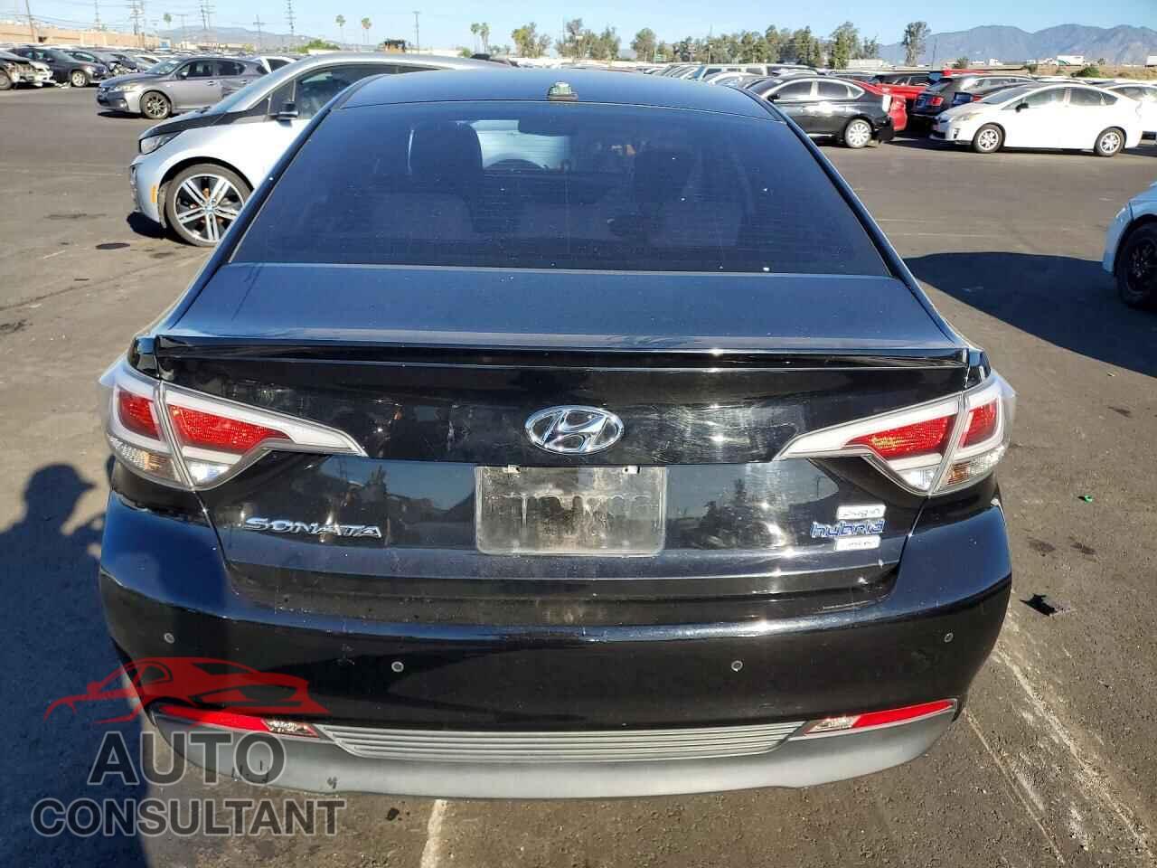 HYUNDAI SONATA 2016 - KMHE54L22GA031679