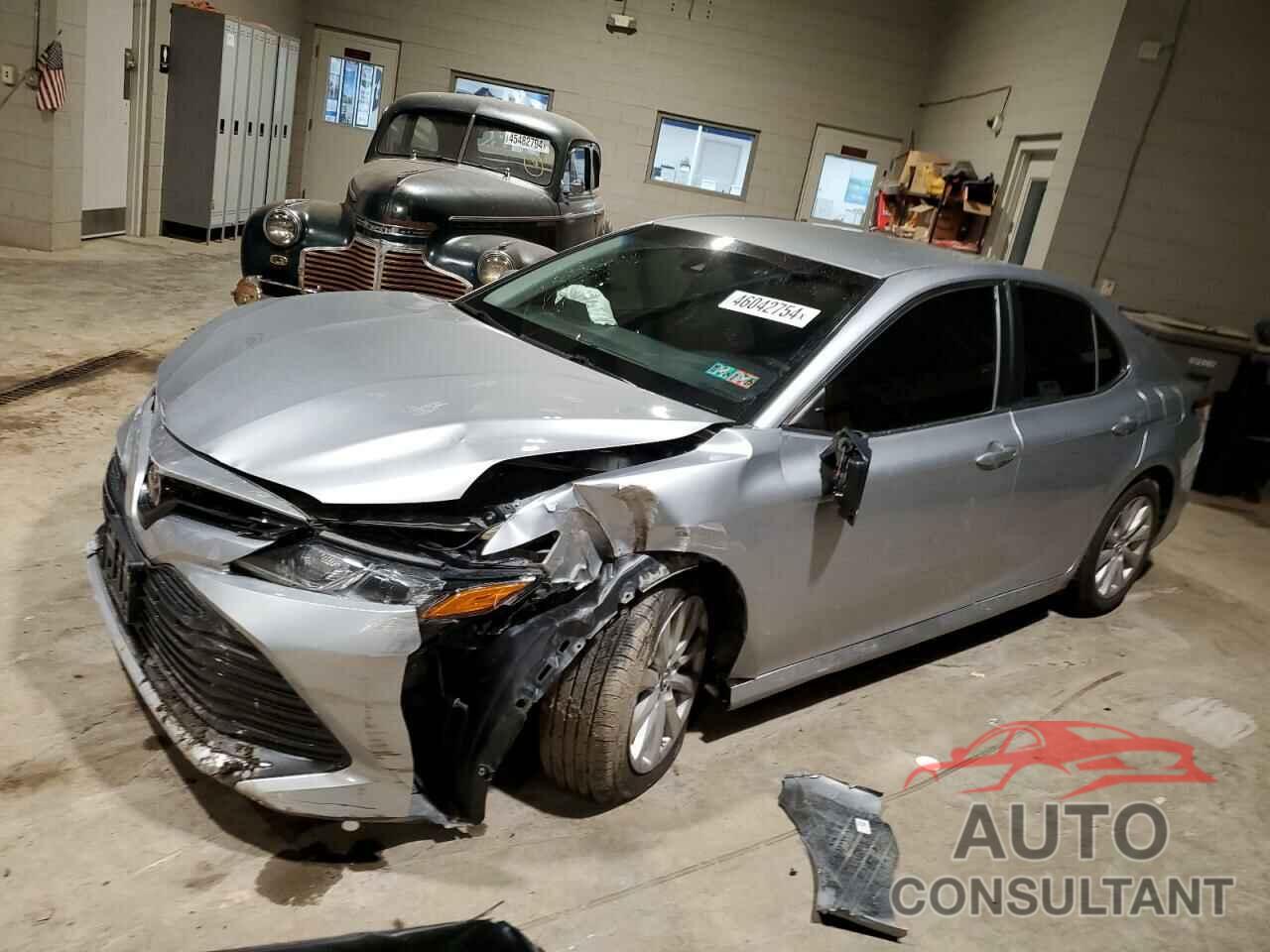 TOYOTA CAMRY 2018 - 4T1B11HK8JU543894