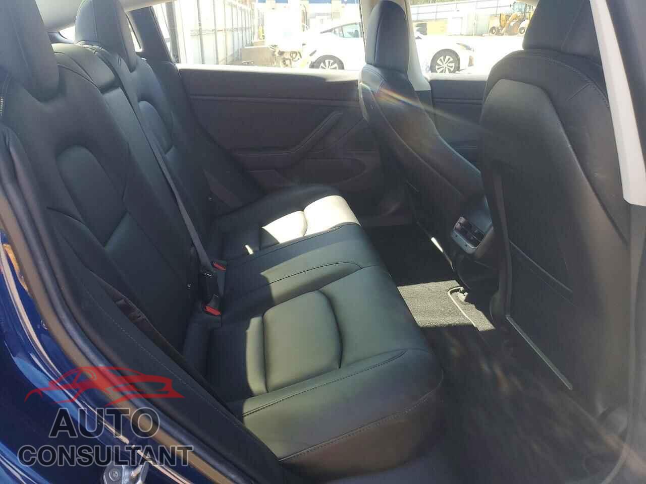TESLA MODEL 3 2018 - 5YJ3E1EA6JF022951