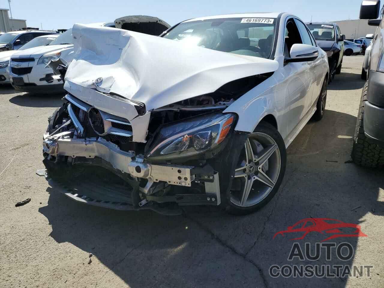 MERCEDES-BENZ C-CLASS 2018 - 55SWF4JB6JU241515