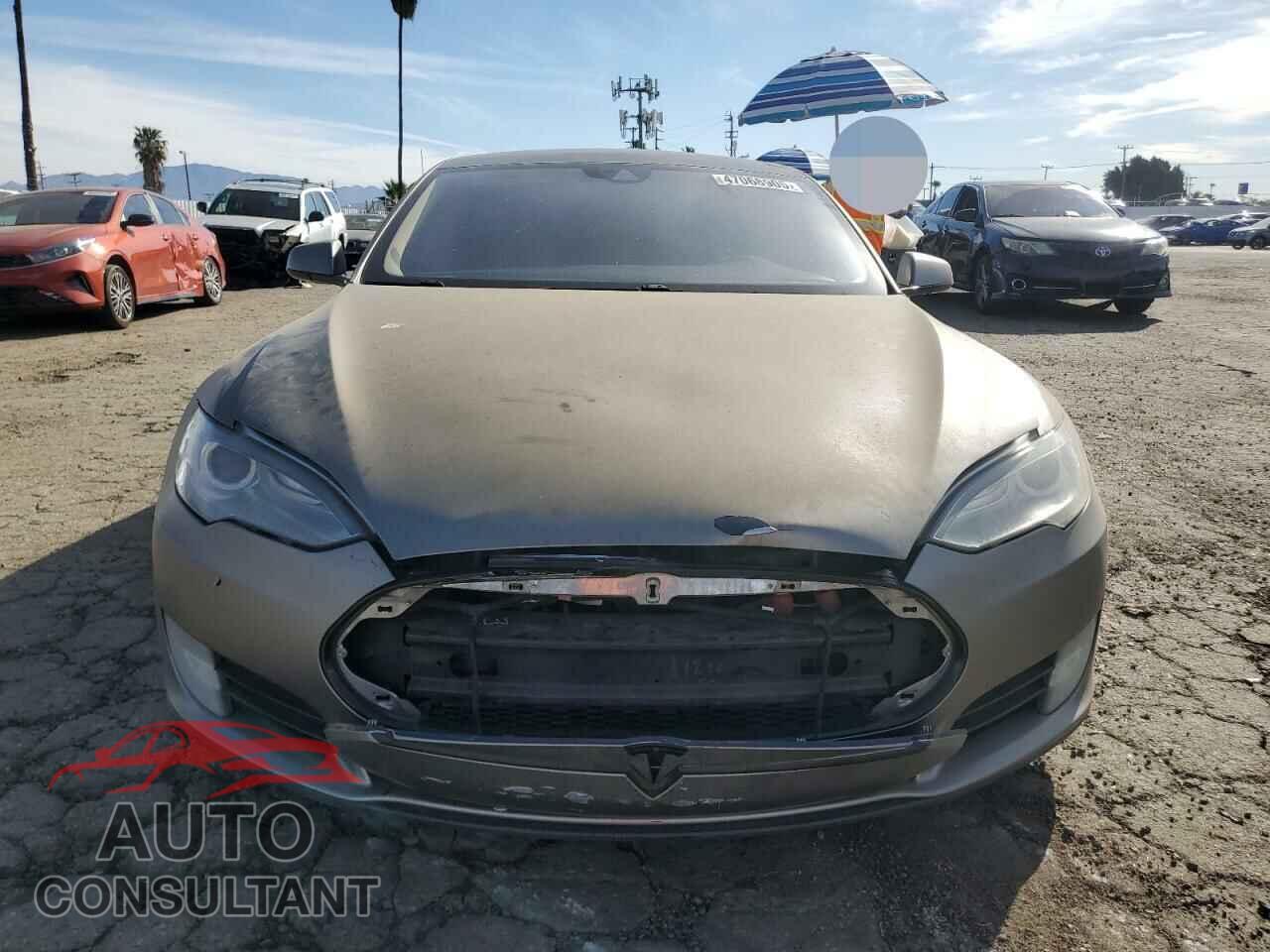 TESLA MODEL S 2014 - 5YJSA1H19EFP55892