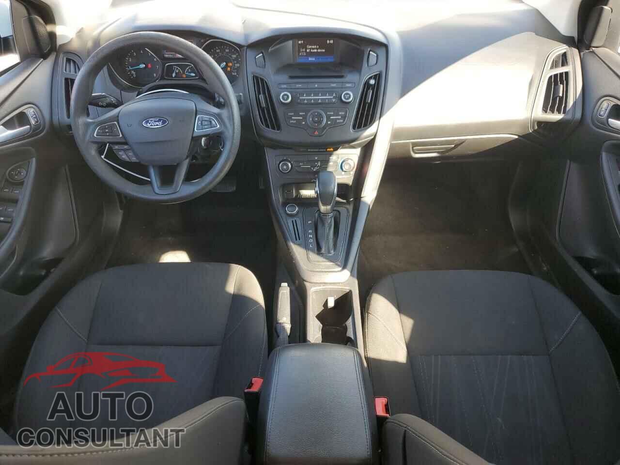 FORD FOCUS 2017 - 1FADP3F23HL232227