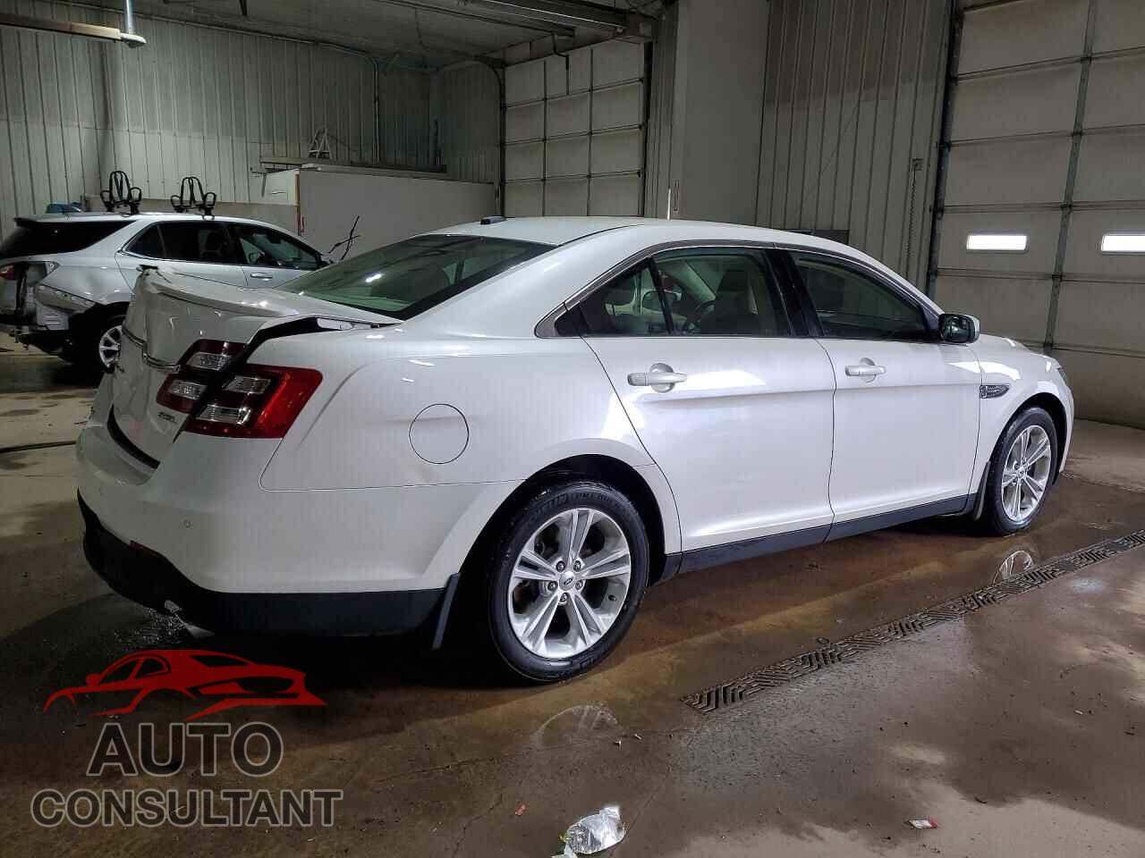 FORD TAURUS 2013 - 1FAHP2E80DG101423