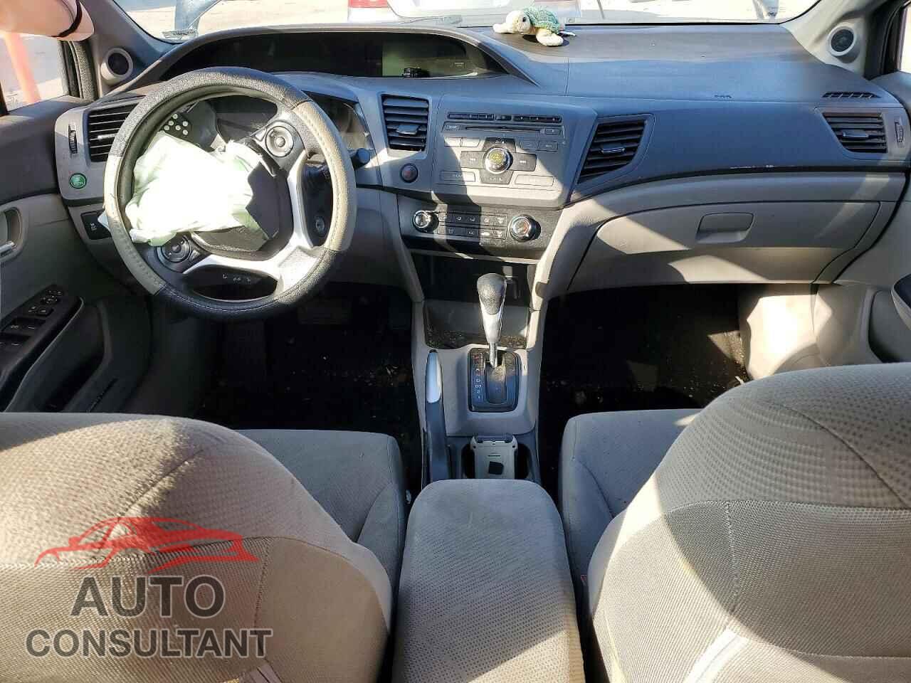 HONDA CIVIC 2012 - 2HGFB2F88CH590611