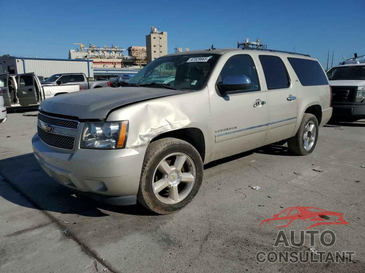 CHEVROLET SUBURBAN 2013 - 1GNSCKE09DR167793