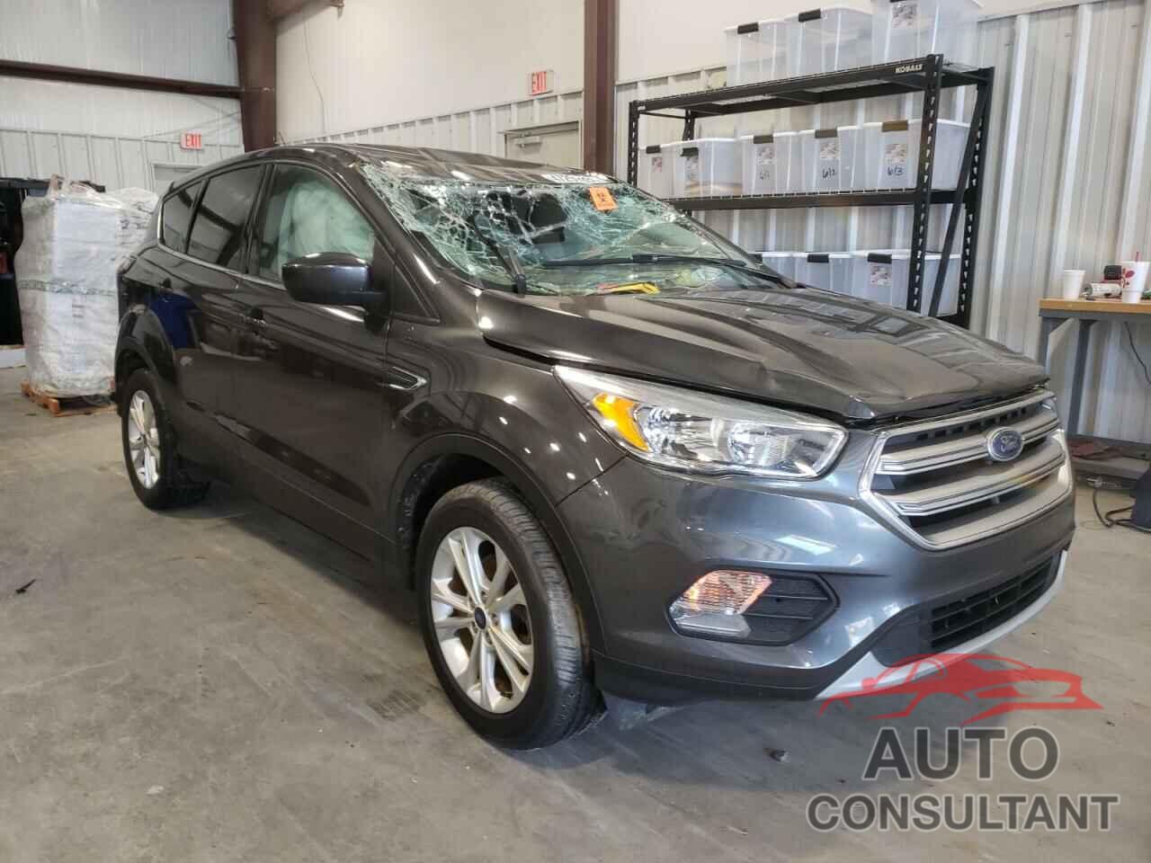 FORD ESCAPE 2017 - 1FMCU0GD4HUA88402