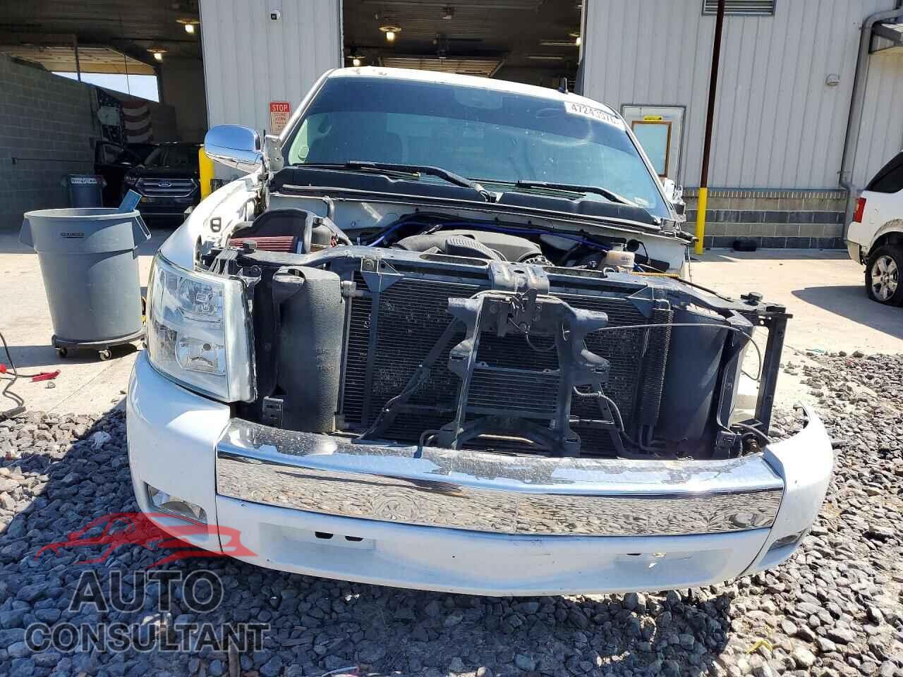 CHEVROLET SILVERADO 2011 - 3GCPCSE04BG242203
