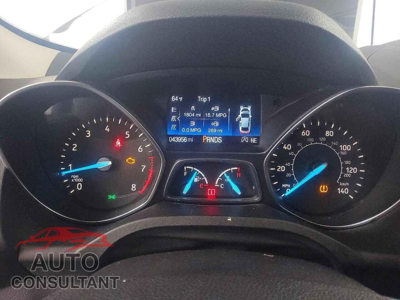 FORD ESCAPE 2018 - 1FMCU0GD7JUB17543
