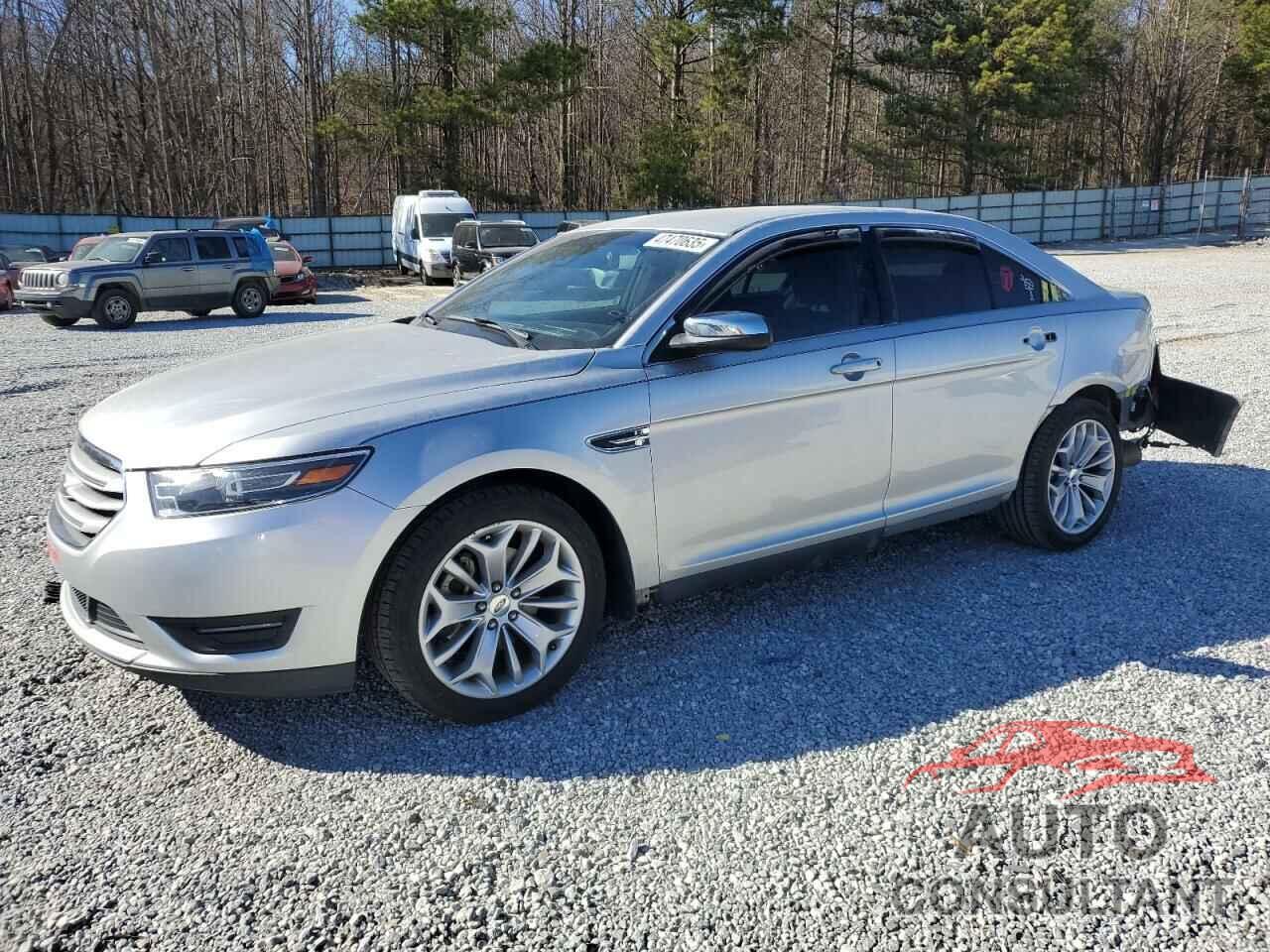 FORD TAURUS 2018 - 1FAHP2F84JG109812