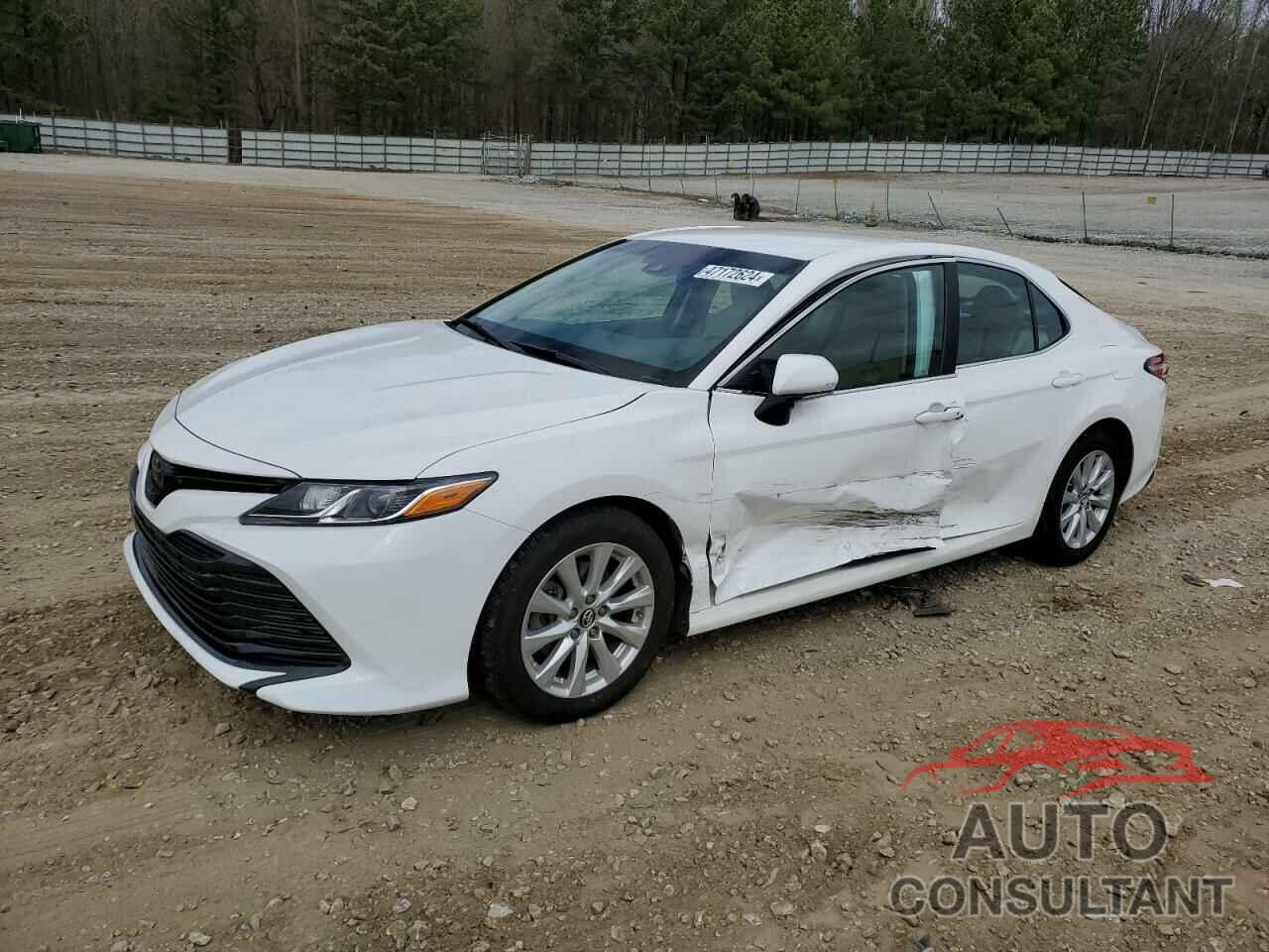 TOYOTA CAMRY 2018 - 4T1B11HK0JU532615