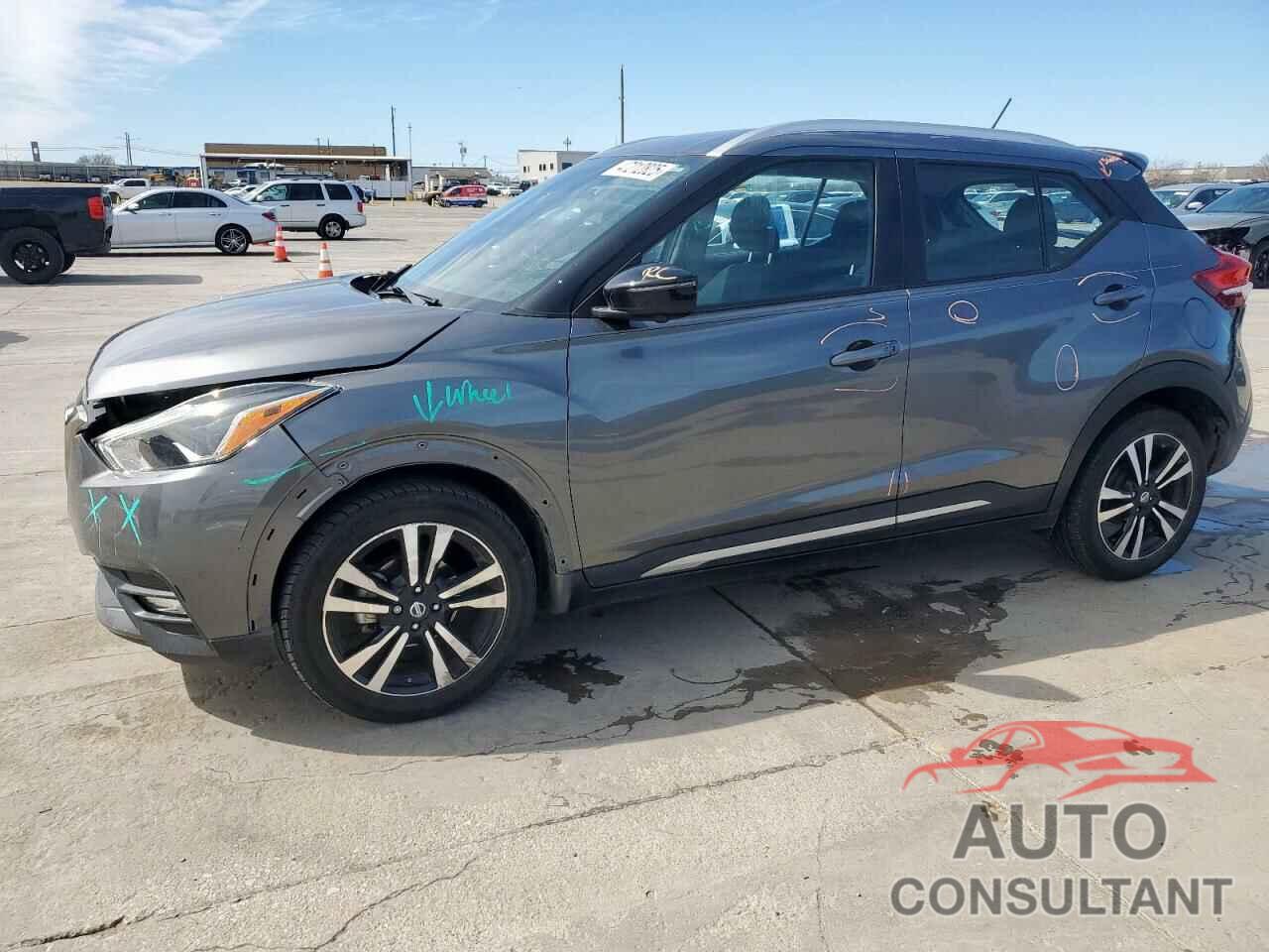 NISSAN KICKS 2018 - 3N1CP5CU3JL529695