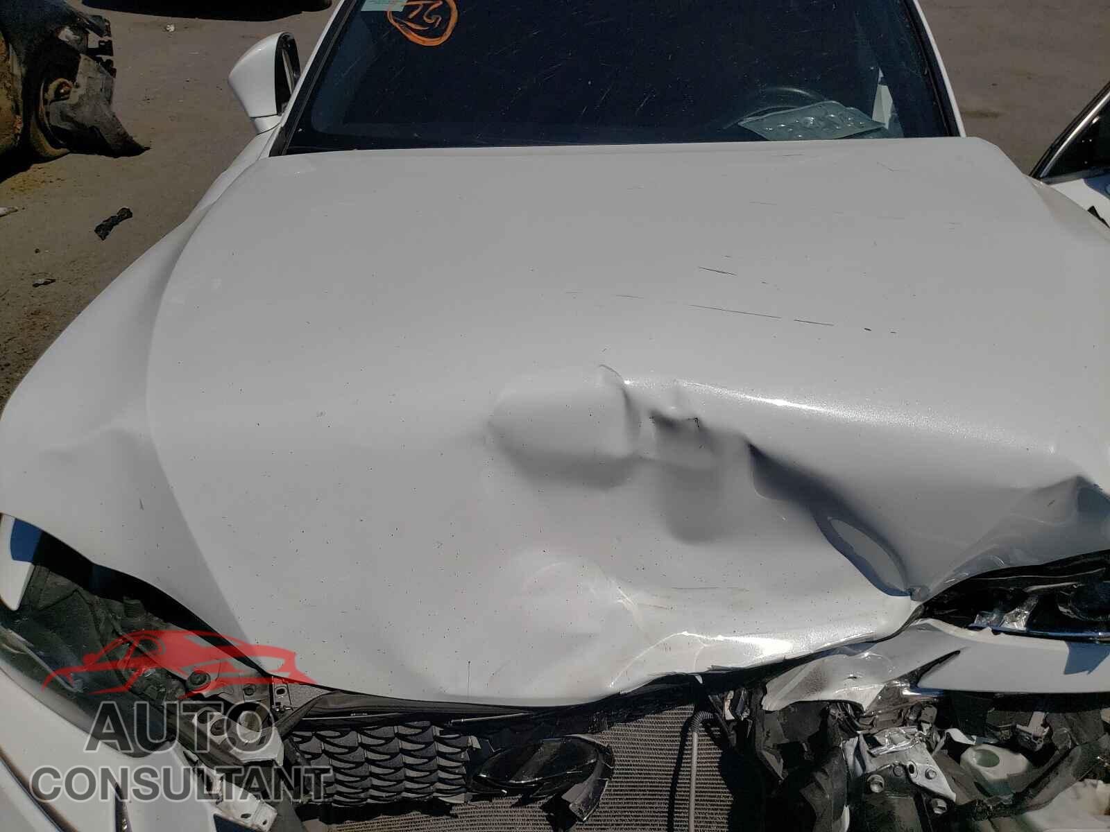 LEXUS IS 2017 - JTHCM1D27H5016860