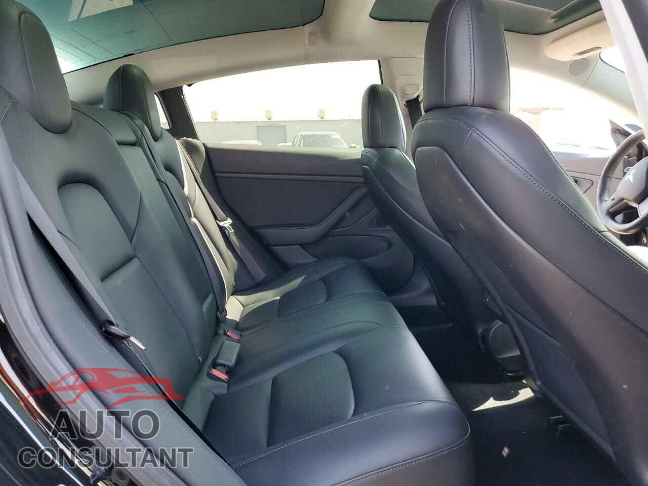 TESLA MODEL 3 2019 - 5YJ3E1EA2KF306417