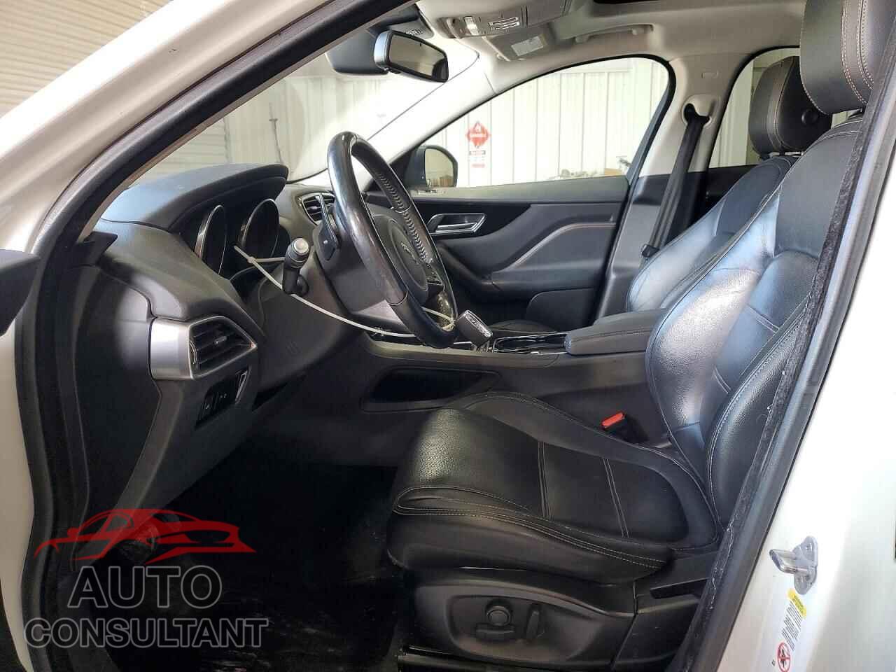 JAGUAR F-PACE 2017 - SADCK2BV7HA087093