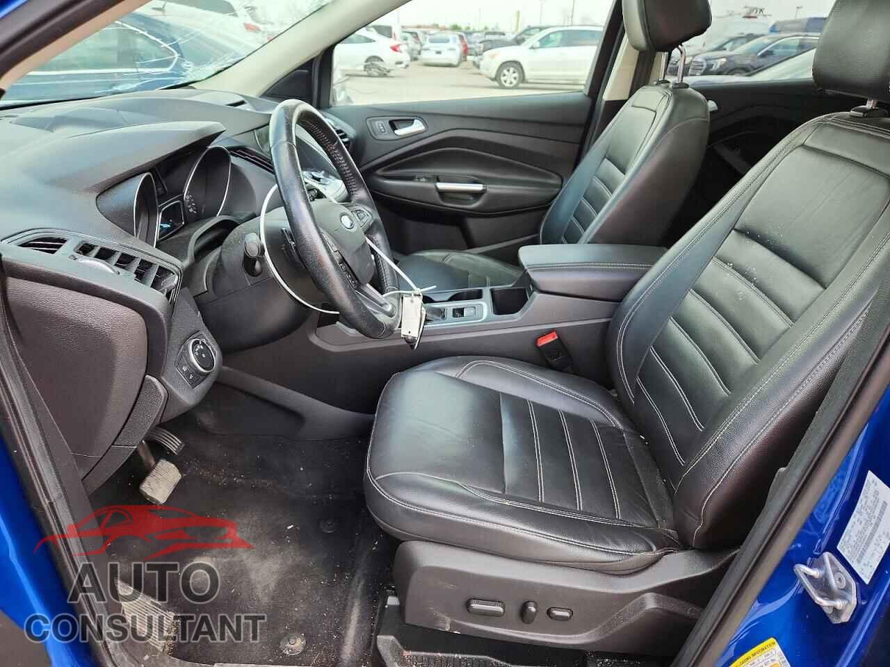 FORD ESCAPE 2017 - 1FMCU9J93HUE48414