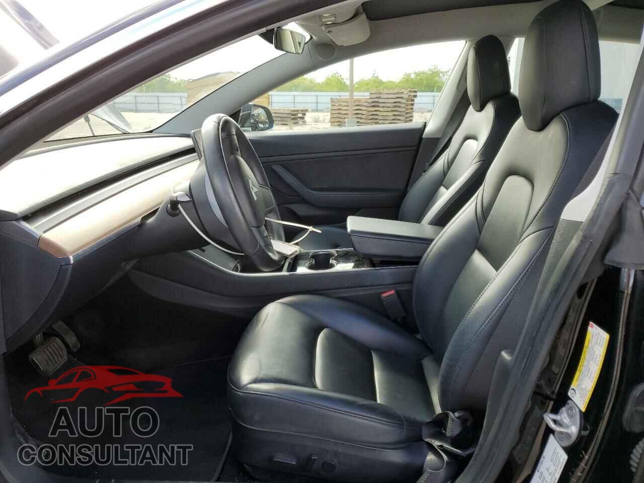 TESLA MODEL 3 2019 - 5YJ3E1EB7KF361261