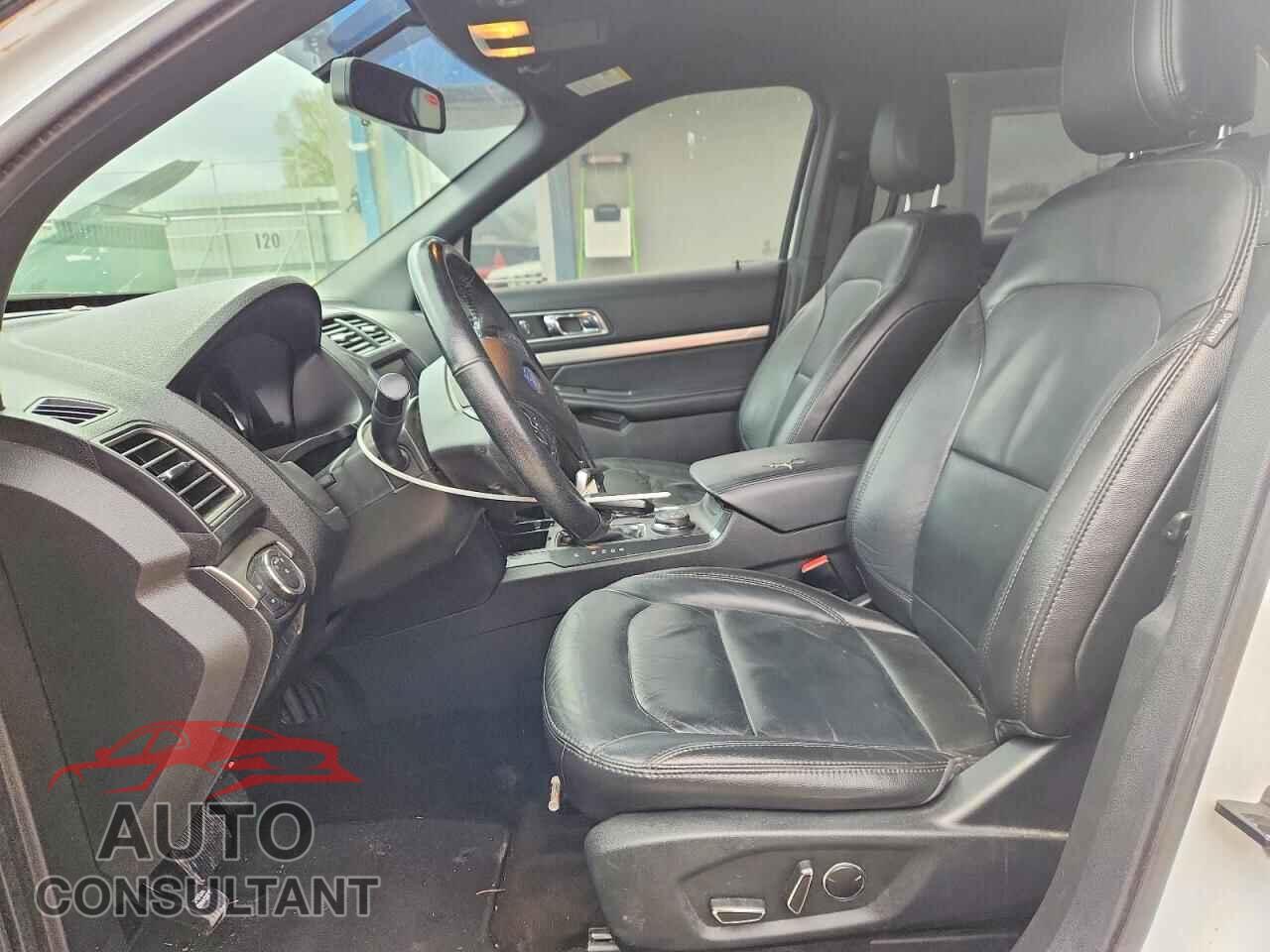 FORD EXPLORER 2018 - 1FM5K8D81JGB37385