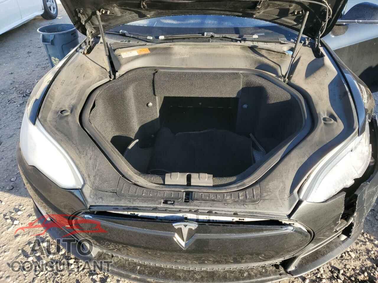 TESLA MODEL S 2013 - 5YJSA1DP4DFP21092