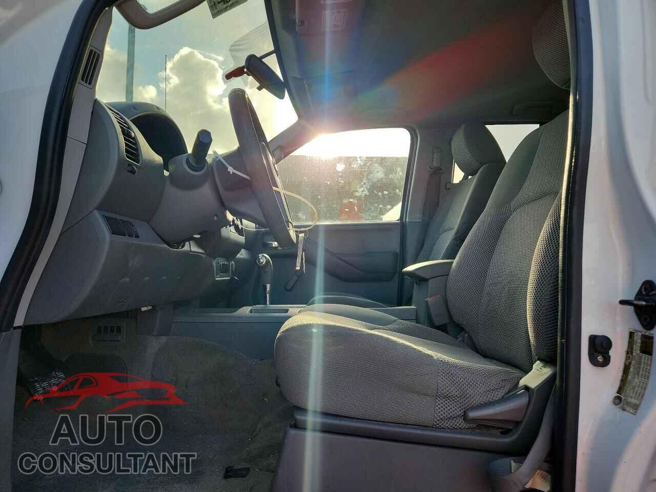NISSAN FRONTIER 2013 - 1N6AD0ER3DN732824