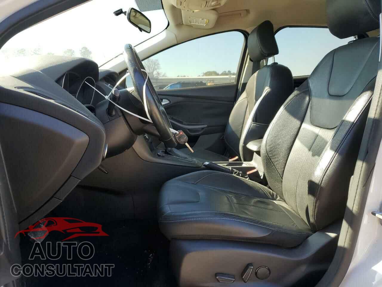 FORD FOCUS 2016 - 1FADP3K27GL355355
