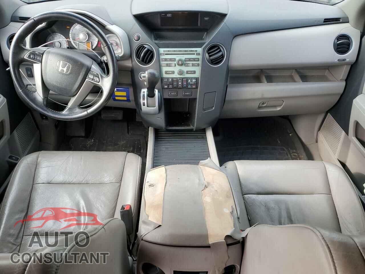 HONDA PILOT 2011 - 5FNYF4H54BB012696
