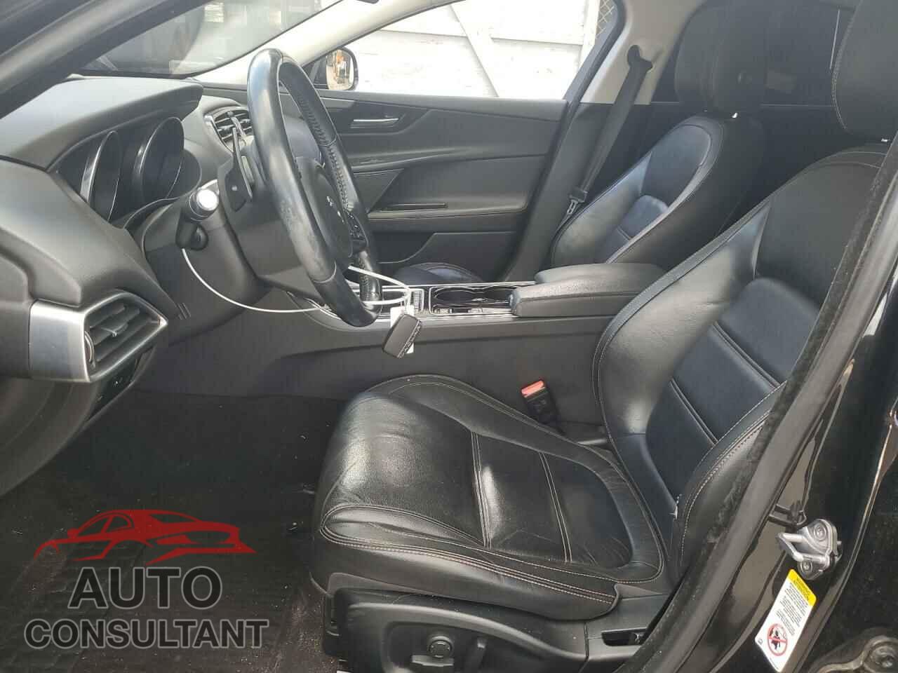 JAGUAR XE 2017 - SAJAE4BG4HA963434