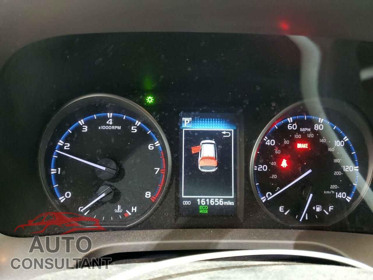 TOYOTA RAV4 2017 - JTMRFREV2HJ112304