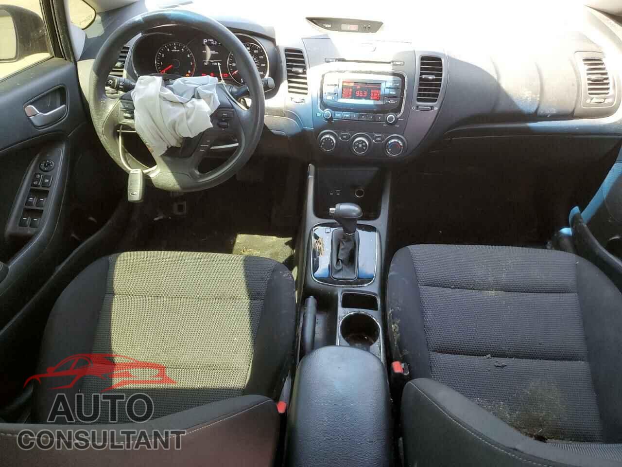 KIA FORTE 2017 - 3KPFK4A79HE074530