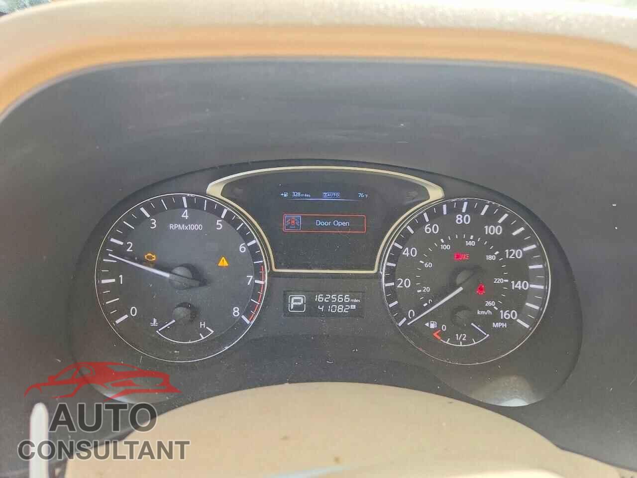 NISSAN PATHFINDER 2013 - 5N1AR2MM2DC633005