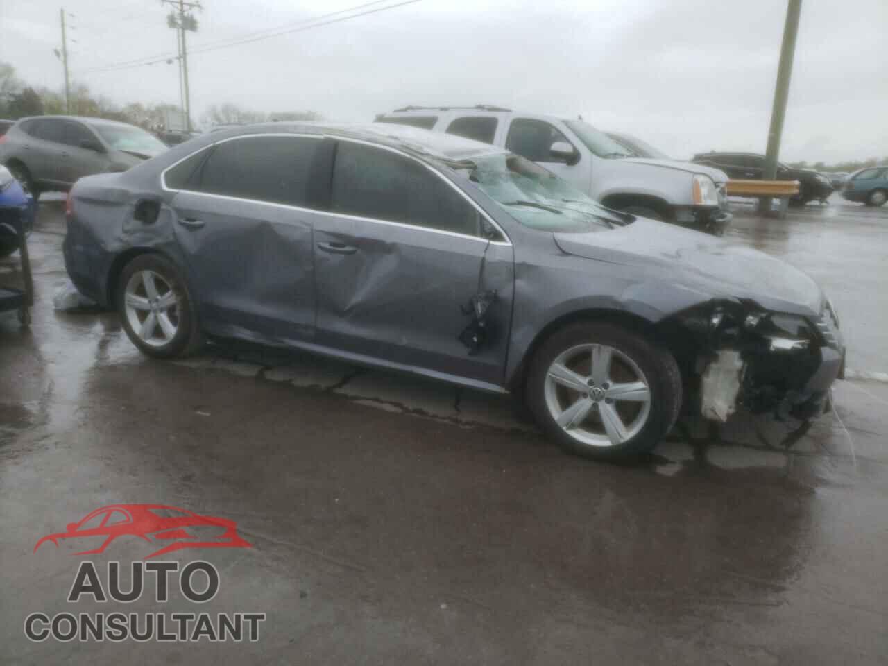 VOLKSWAGEN PASSAT 2013 - 1VWBN7A37DC003121