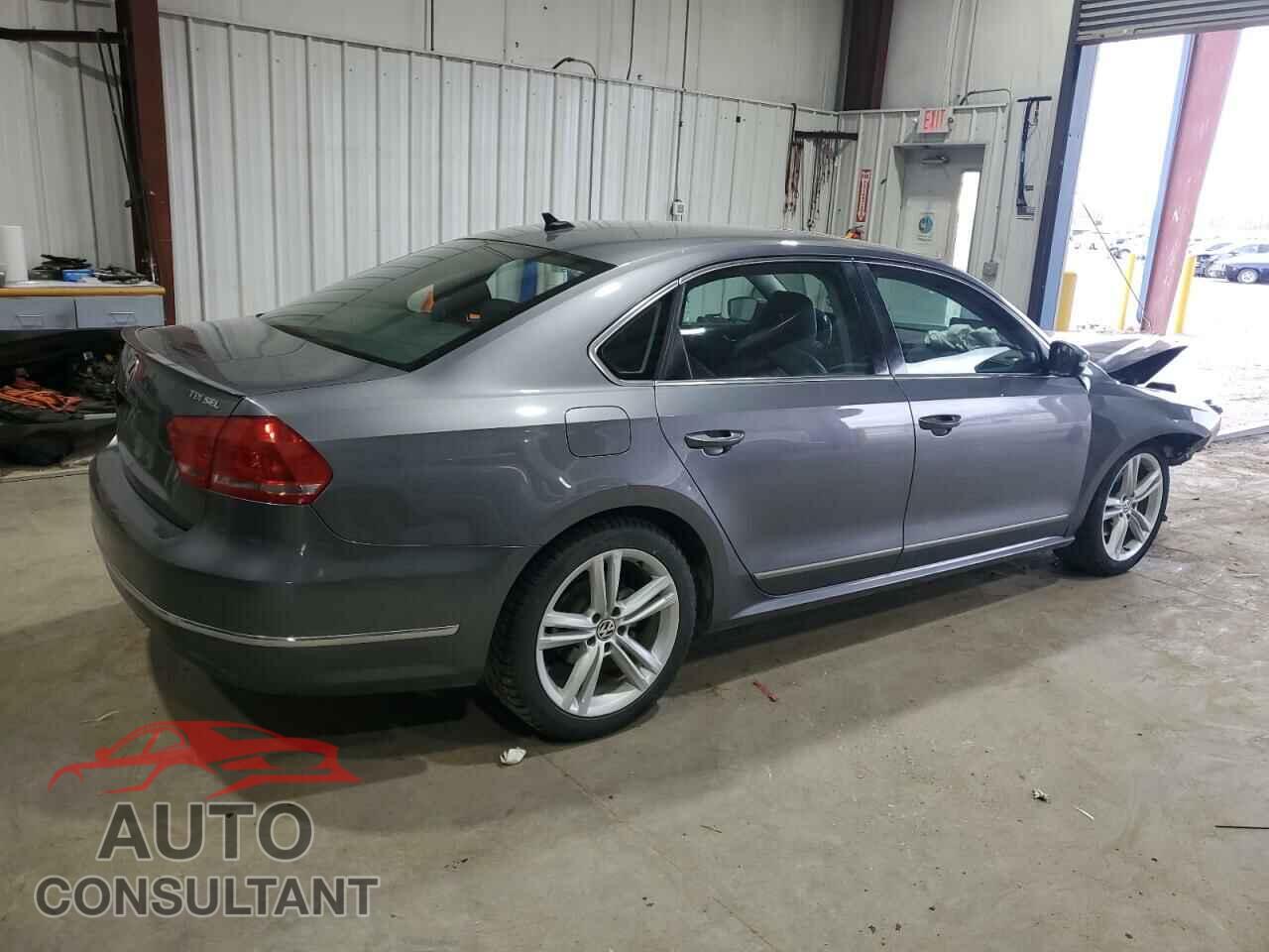 VOLKSWAGEN PASSAT 2013 - 1VWCN7A35DC055383