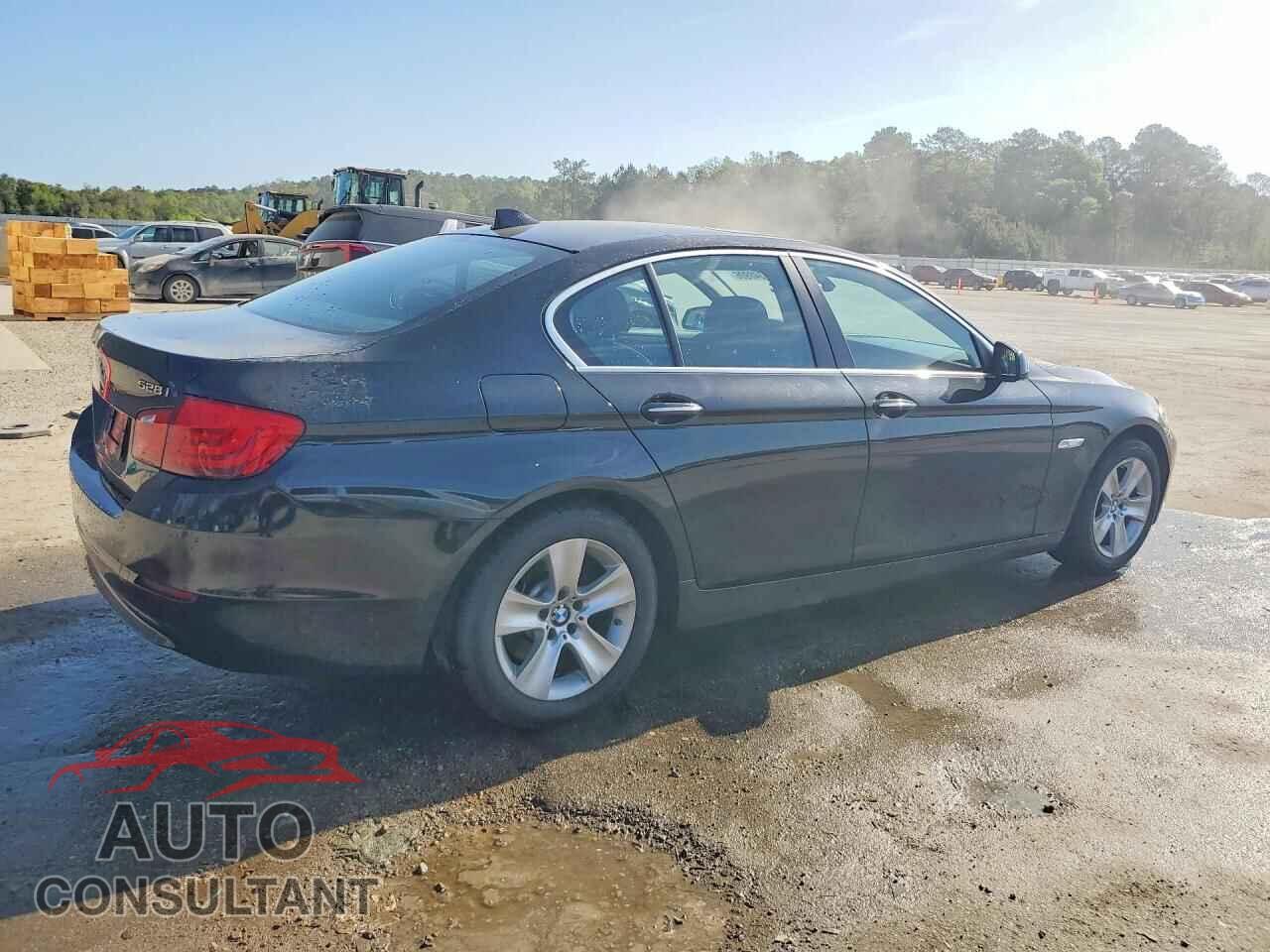 BMW 5 SERIES 2011 - WBAFR1C52BC749104