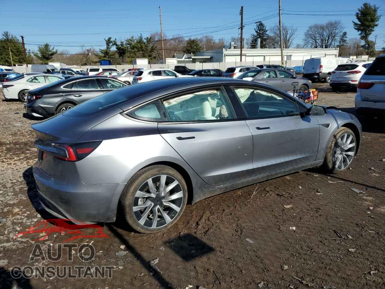 TESLA MODEL 3 2024 - 5YJ3E1EA3RF870703
